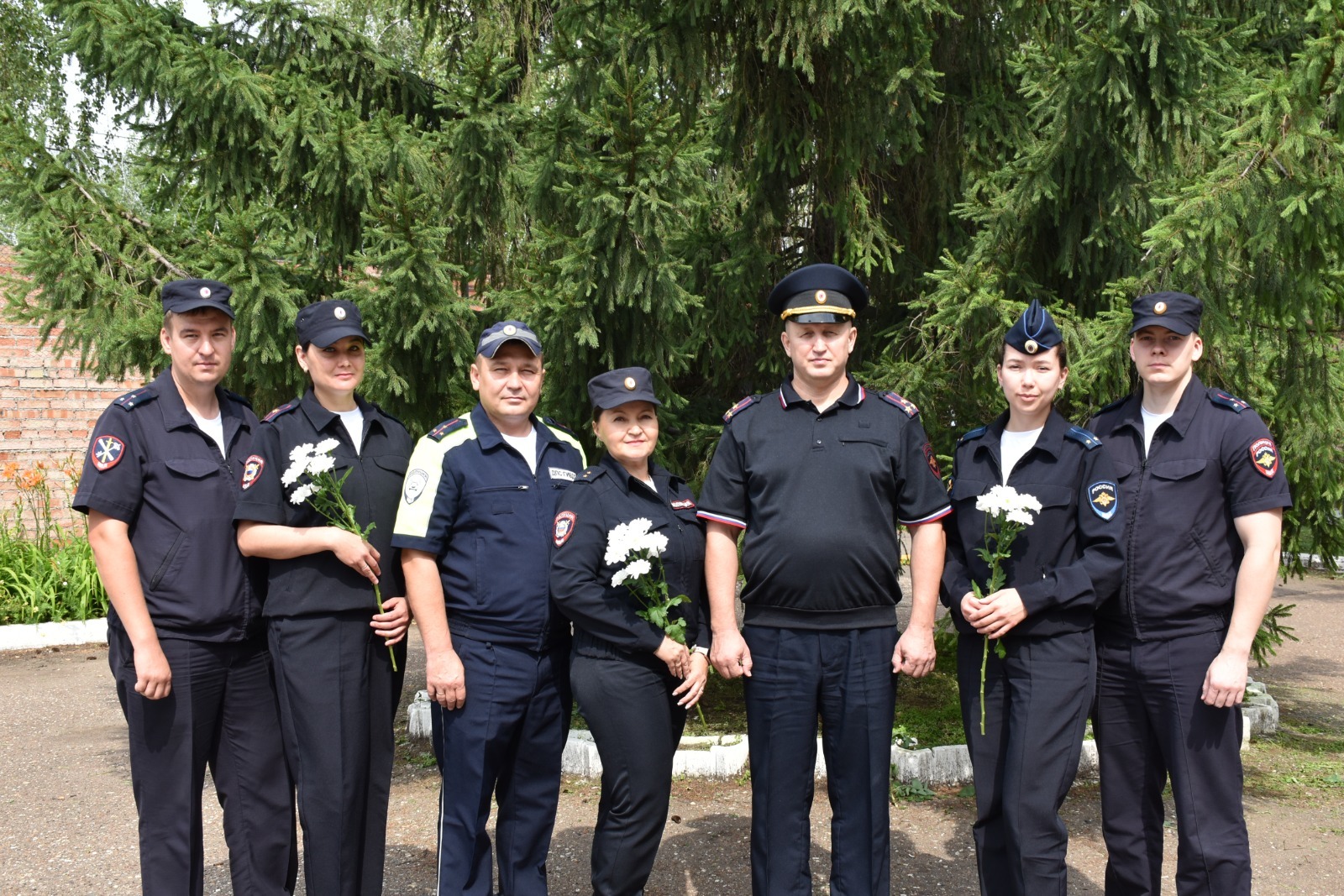 В Мелеузе семейные пары сотрудников МВД отметили День семьи, любви и верности