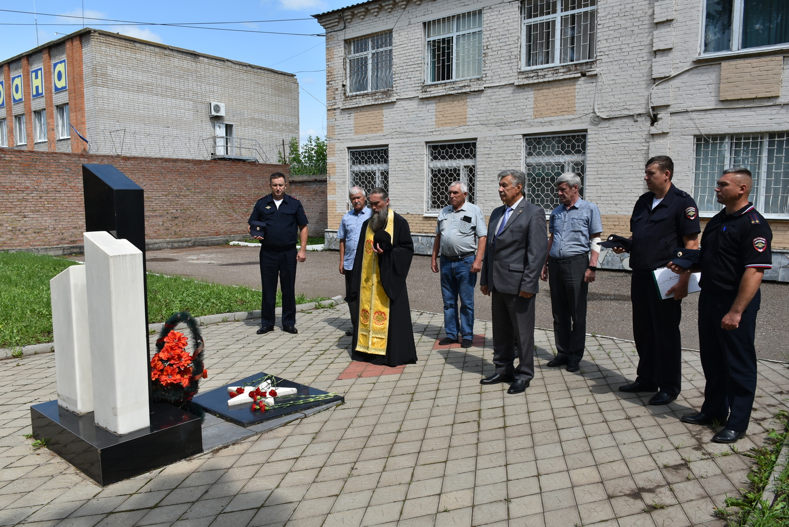 В Мелеузе правоохранители почтили память защитников Отечества и коллег по службе