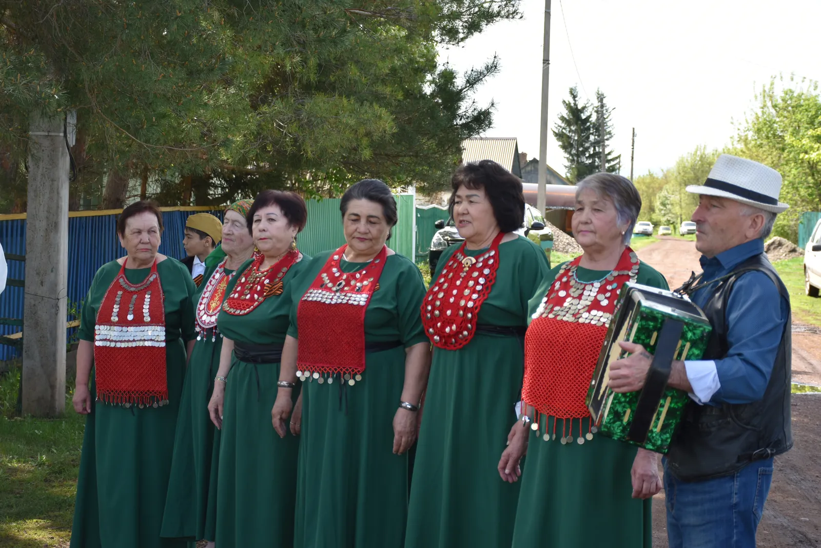 В Мелеузе и Мелеузовском районе прошли персональные концерты для ветеранов войны