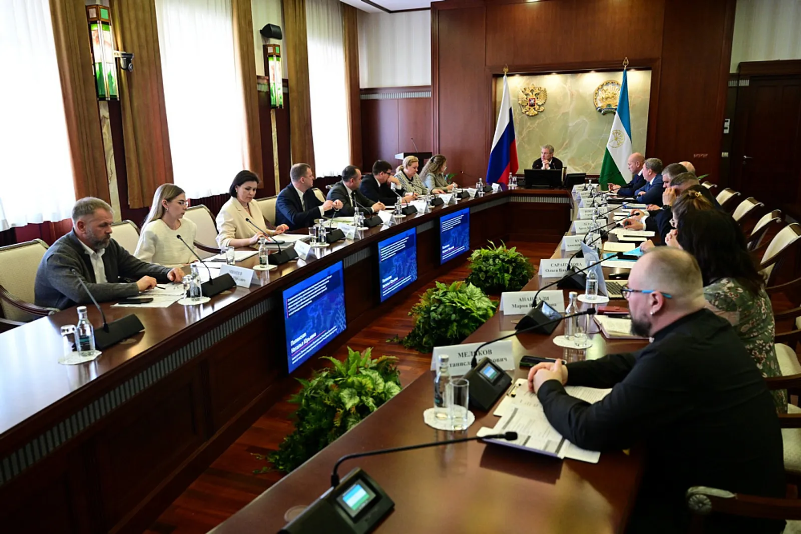 Радий Хабиров провёл очередной «Час общественных пространств»