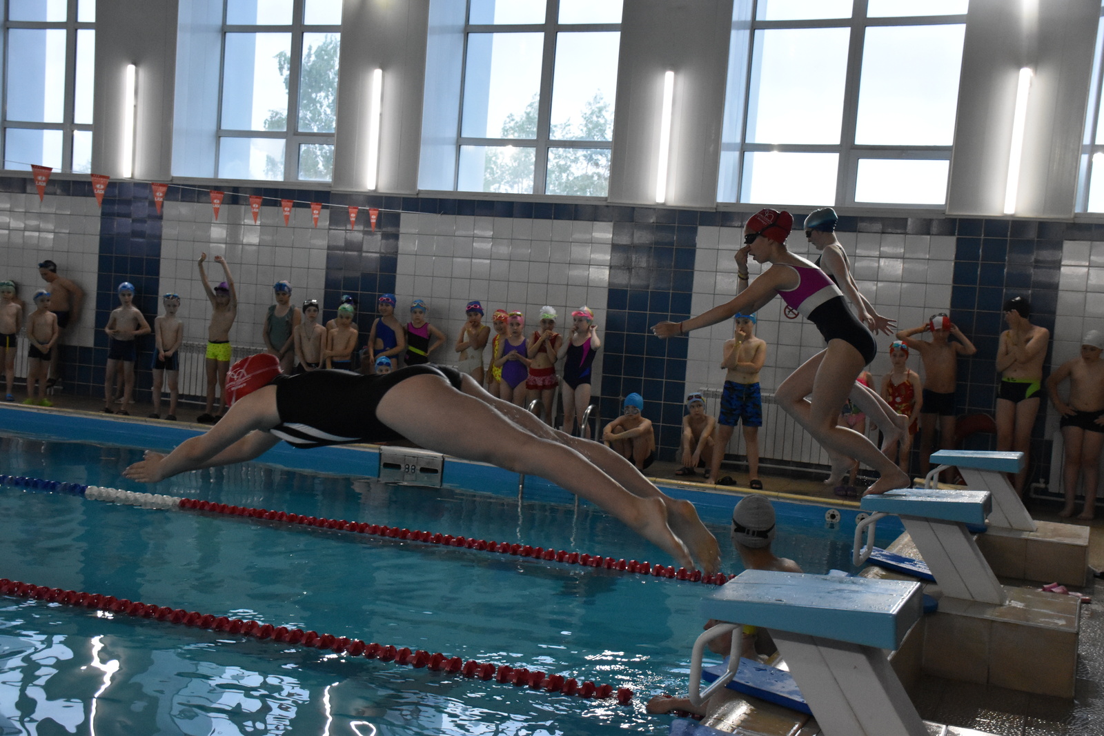 В Мелеузовском Дворце спорта прошли соревнования по плаванию