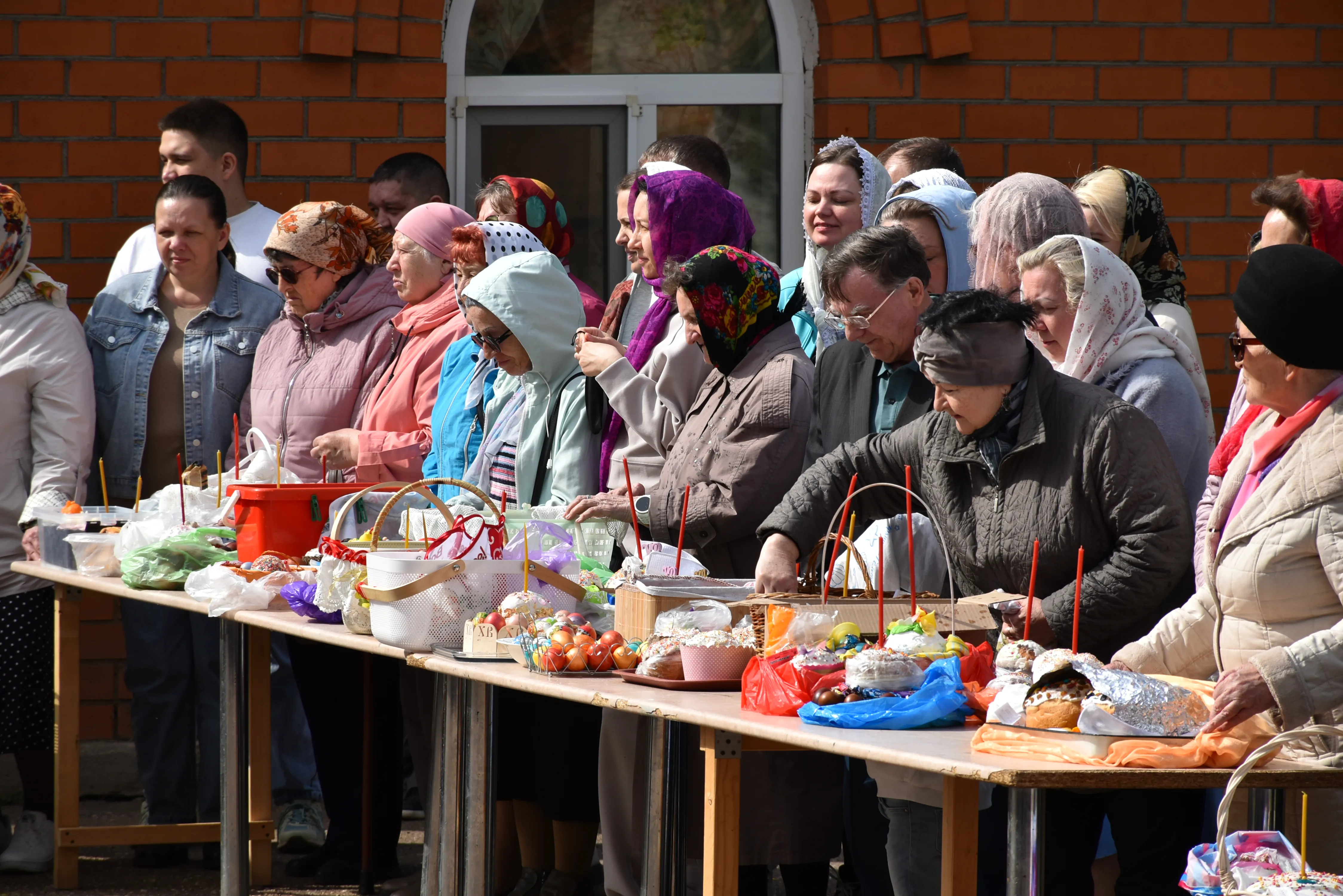 Православные христиане готовятся к встрече главного праздника - Пасхи Христовой