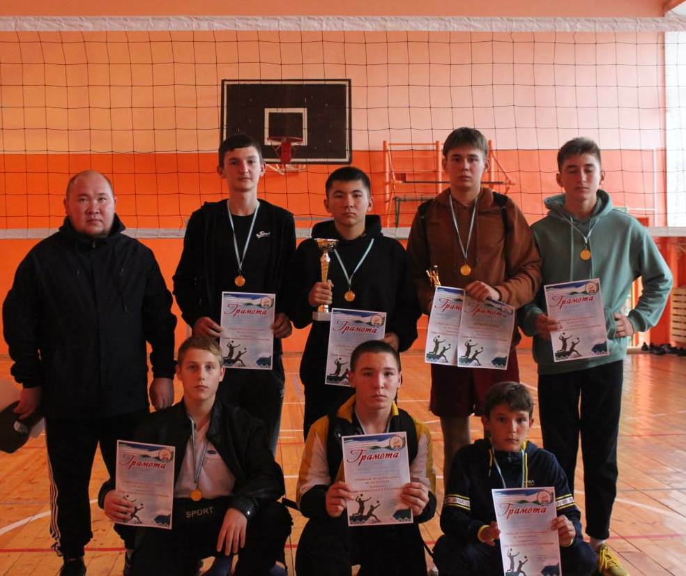 Первенство Мелеузовского района по волейболу среди юношей состоялось в с. Нугуш