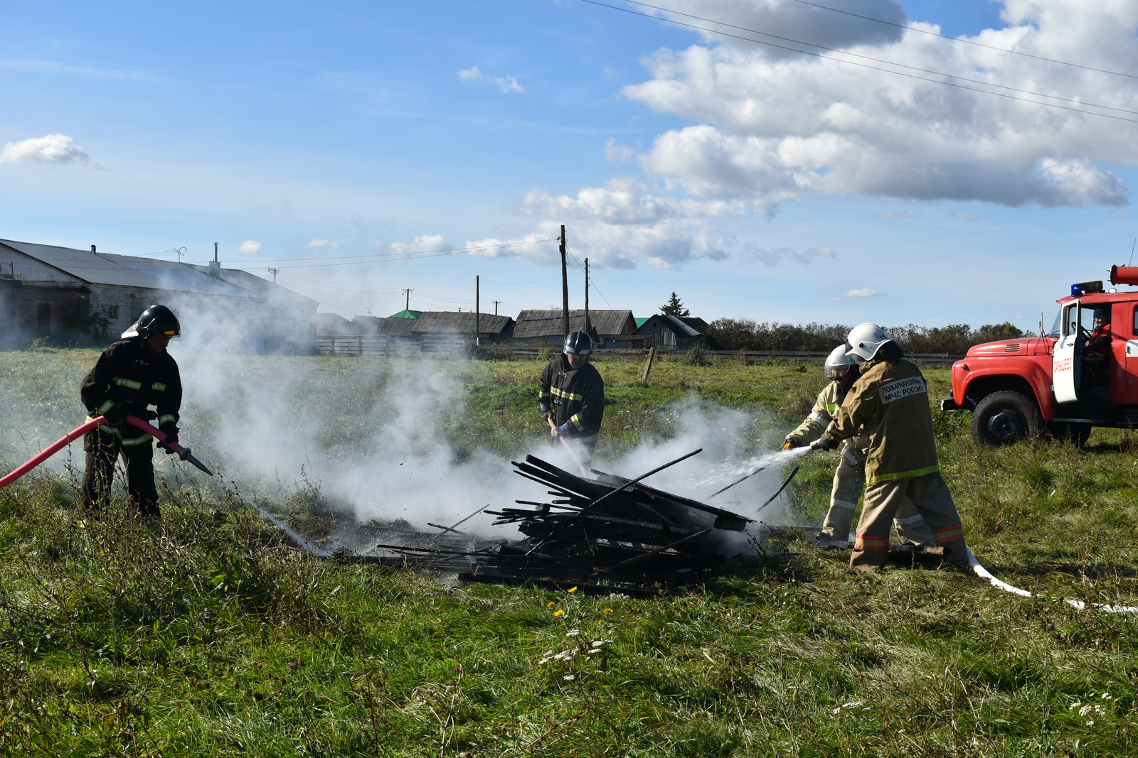МЧС предупреждает мелеузовцев о недопустимости сжигания сухой травы и мусора