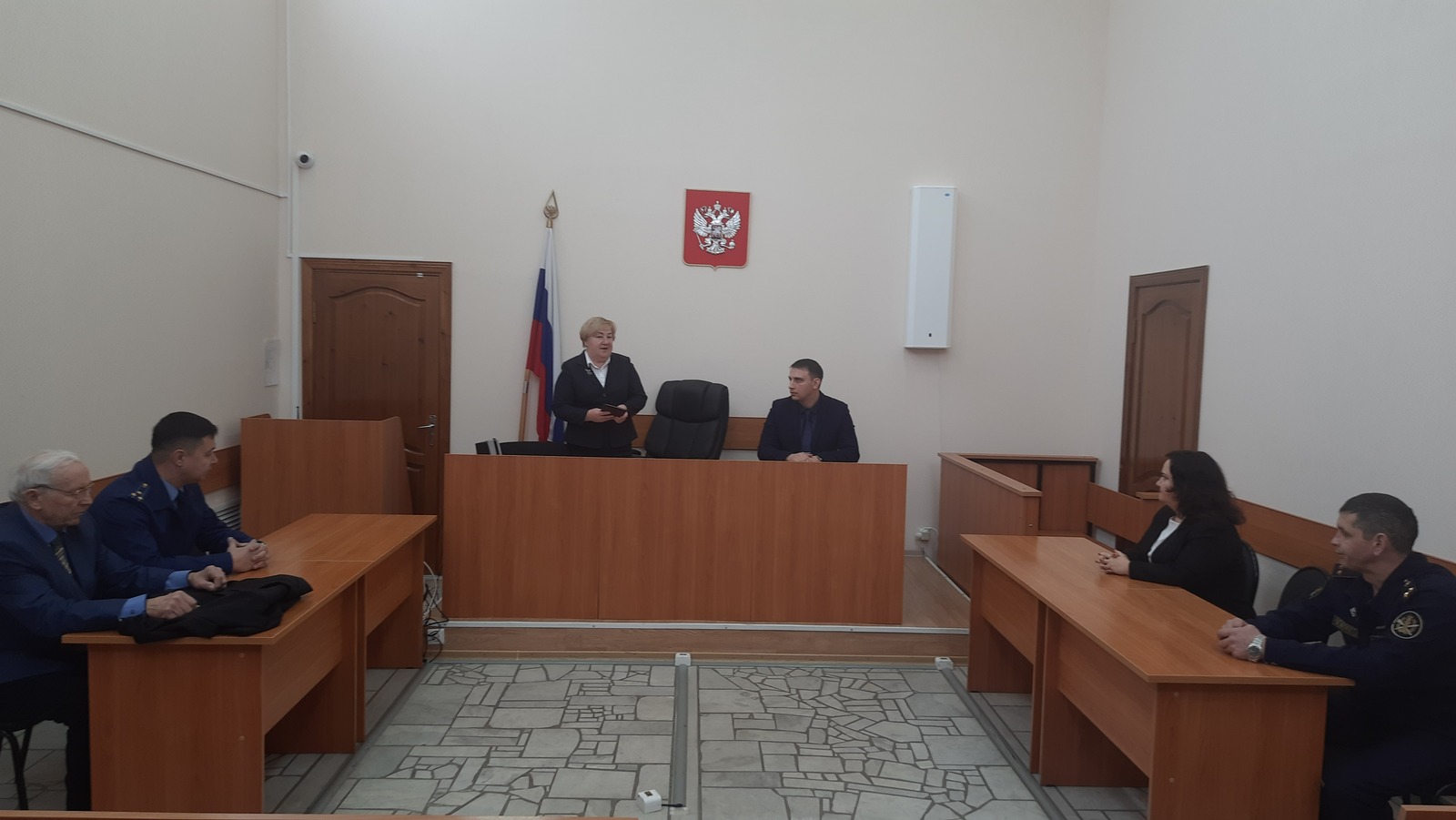 Коллективу Мелеузовского районного суда представили нового судью