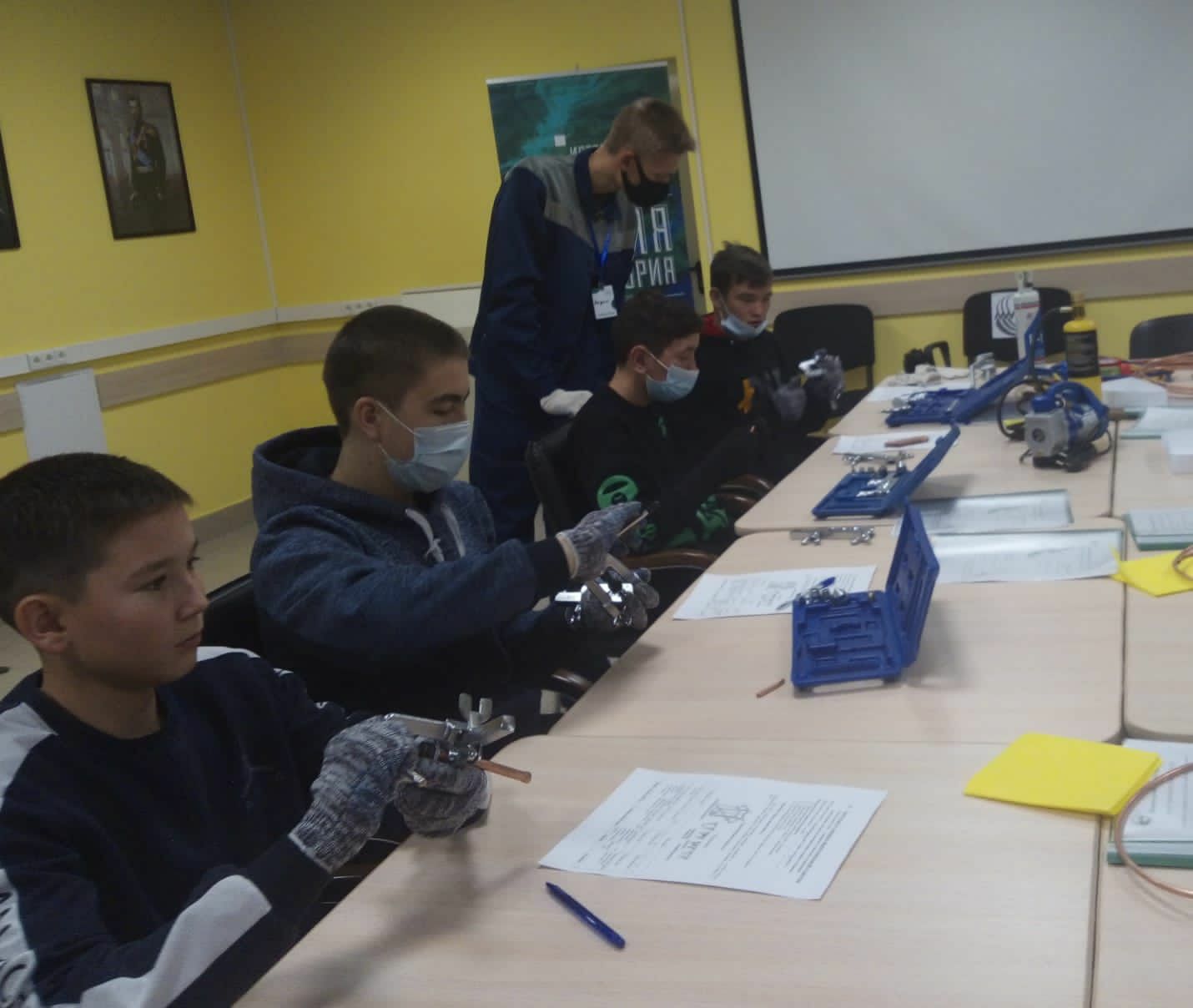 Мелеузовские педагоги и студенты поработали в «Лаборатории будущего»