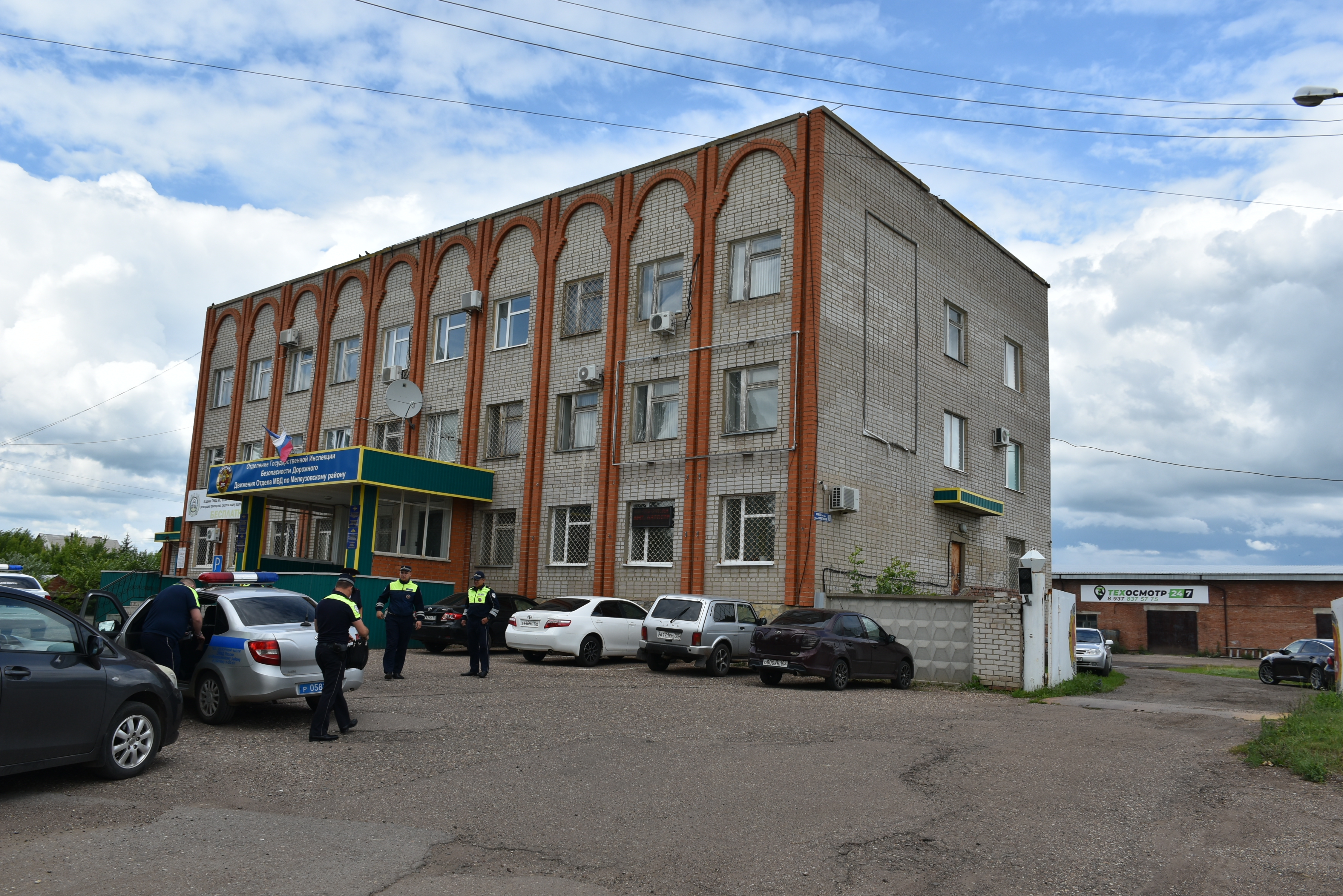 Мелеузовским водителям сотрудники ГАИ напоминают о важном моменте посещения РЭО