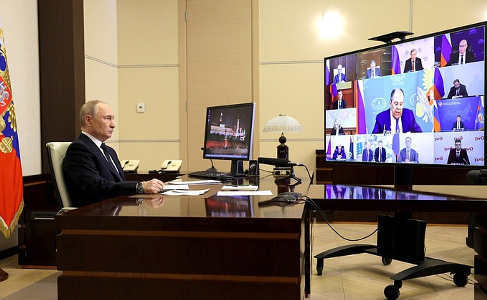 Владимиру Путину доложили о результатах переговоров в Стамбуле