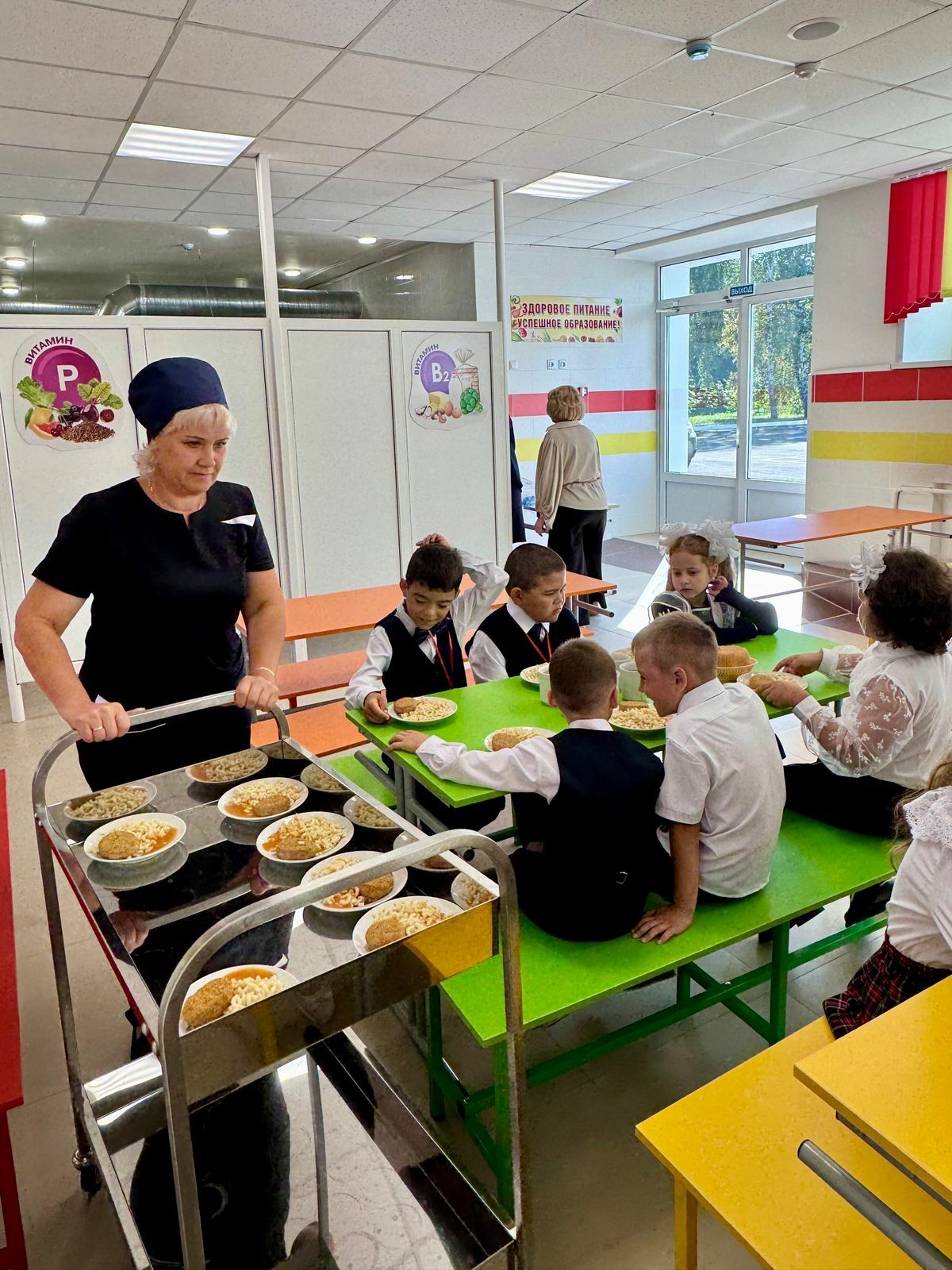 Проверено родителями, одобрено детьми: как кормят в школах Мелеуза