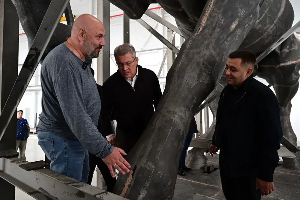 Глава Башкирии допустил два варианта восстановления памятника Салавату Юлаеву