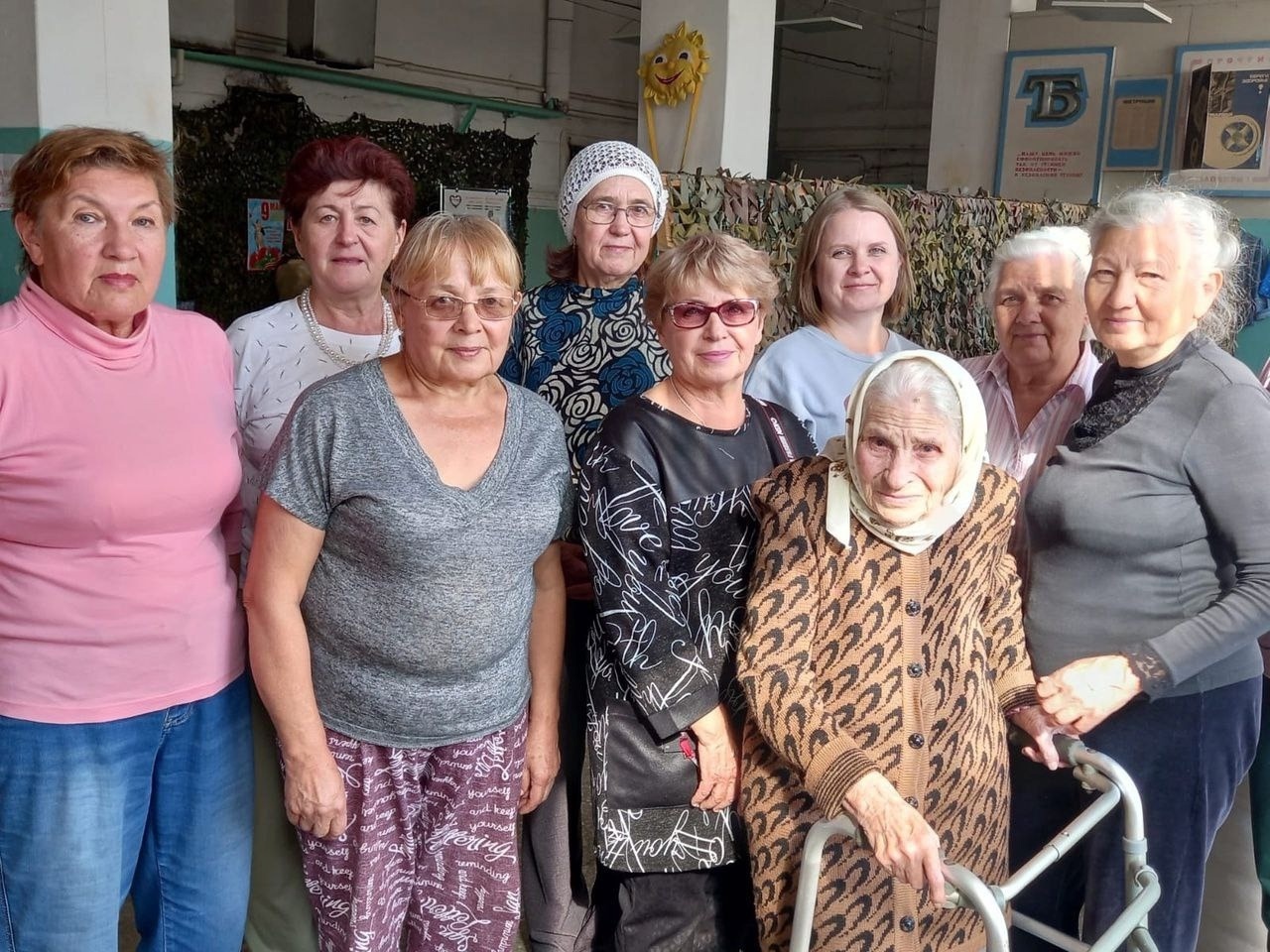 В Мелеузе Башкирии почётный волонтёр СВО отмечает 99-летие