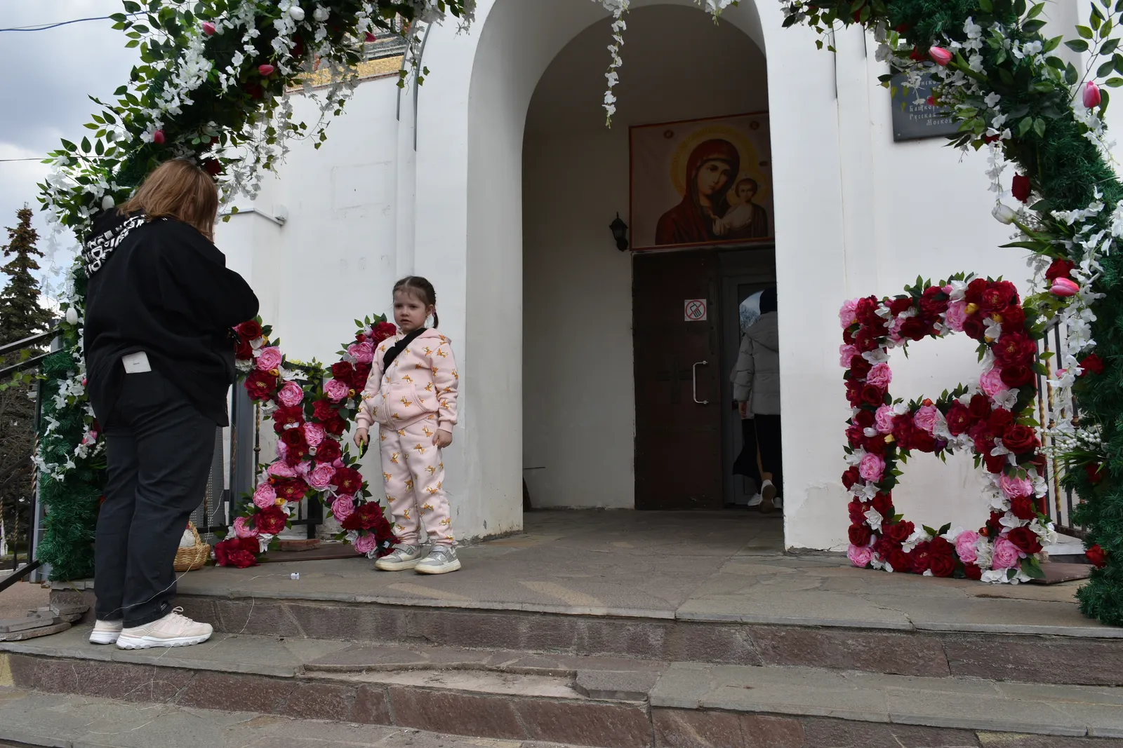 Православные христиане готовятся к встрече главного праздника - Пасхи Христовой
