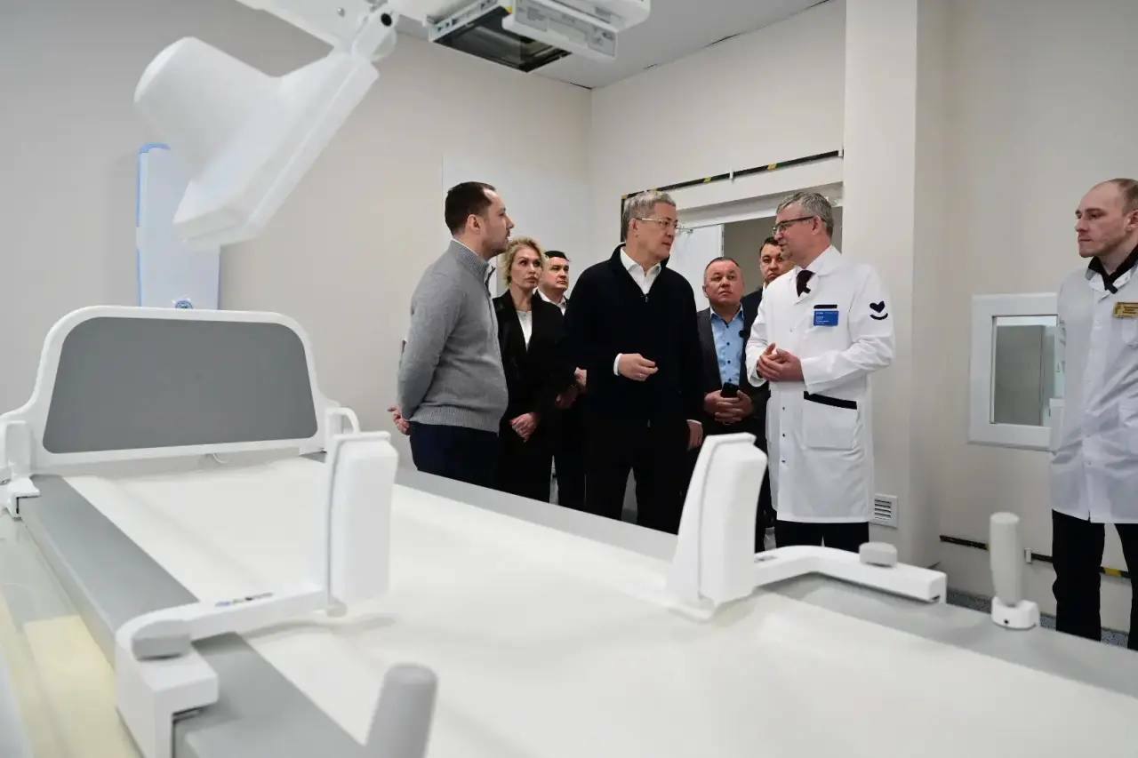 Глава Башкирии открыл в Янауле новую детскую поликлинику