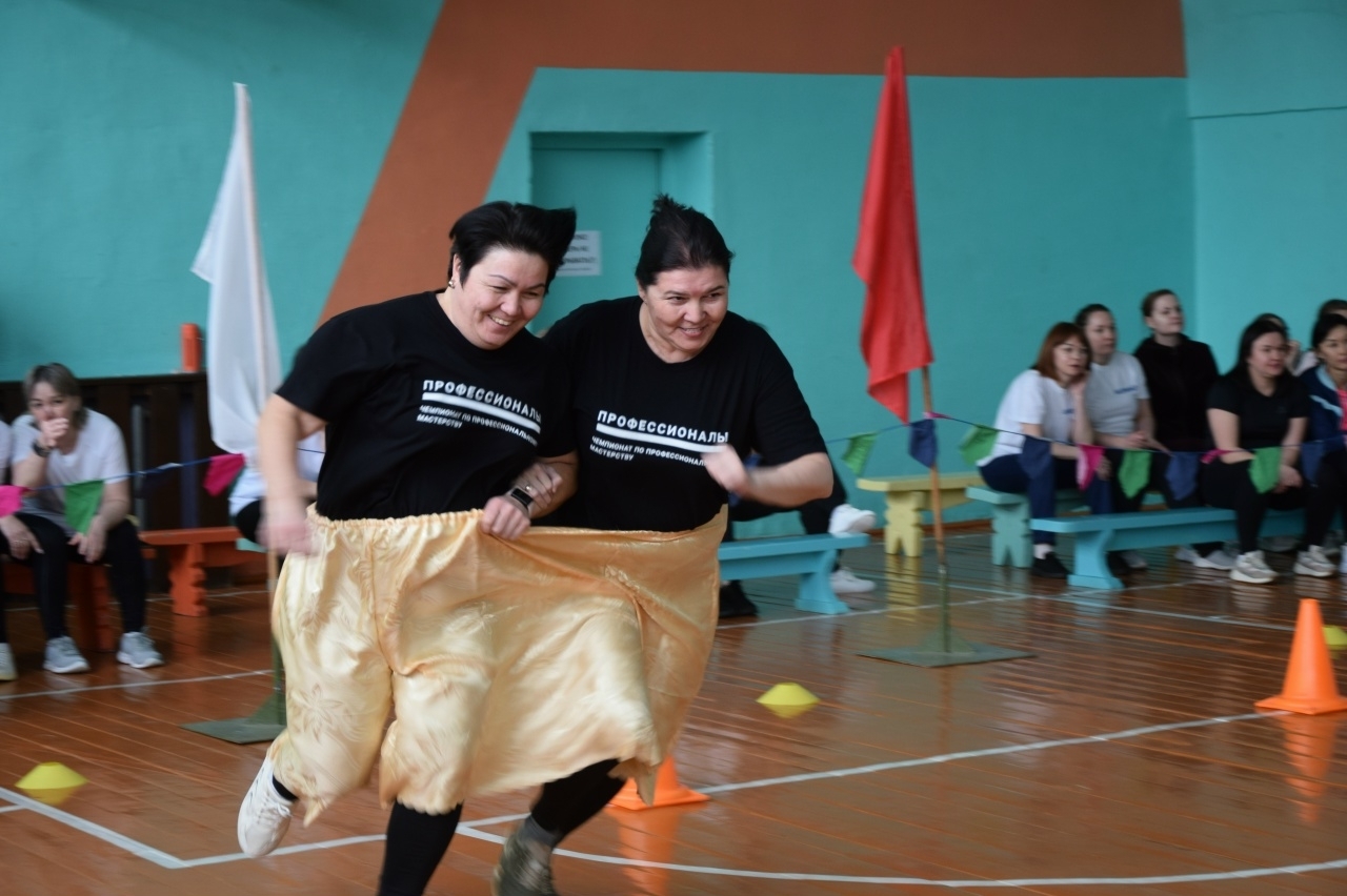 В Мелеузе перед 8 Марта вновь прошёл яркий спортивный "Шумный девичник"