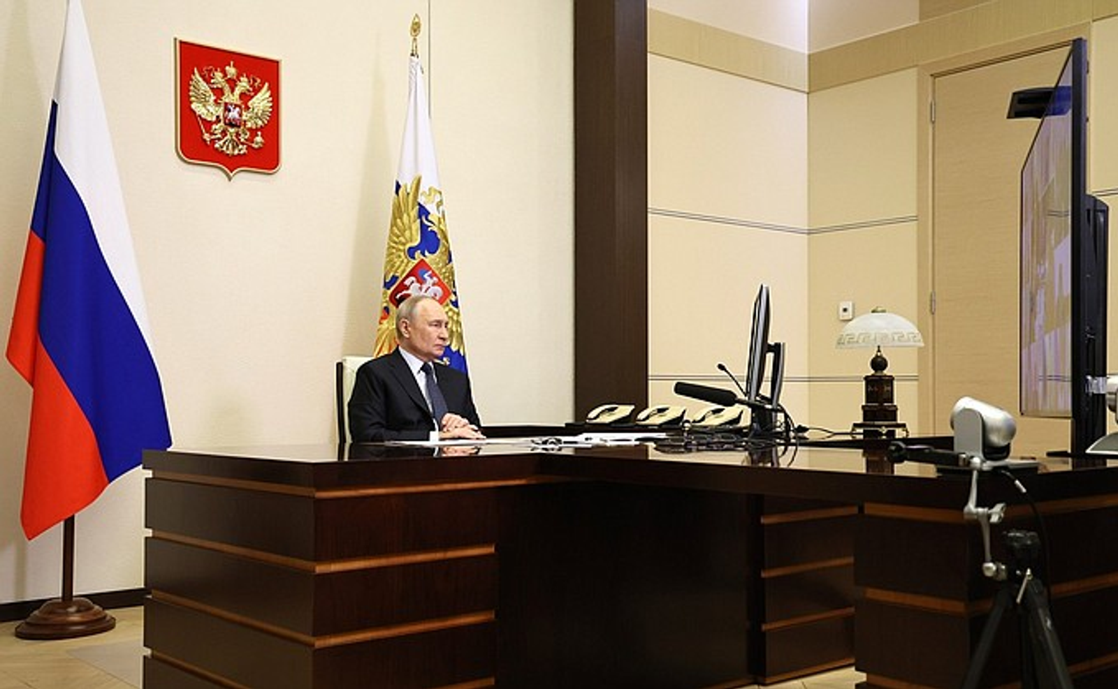 Путин провёл совещание по вопросам ликвидации последствий паводков в Дагестане