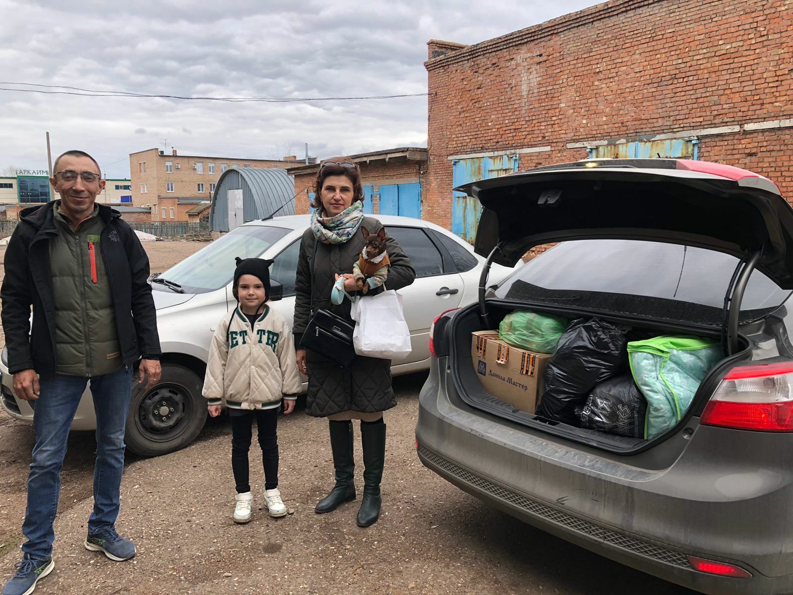 Волонтёры Мелеуза помогают пострадавшим жителям Оренбуржья
