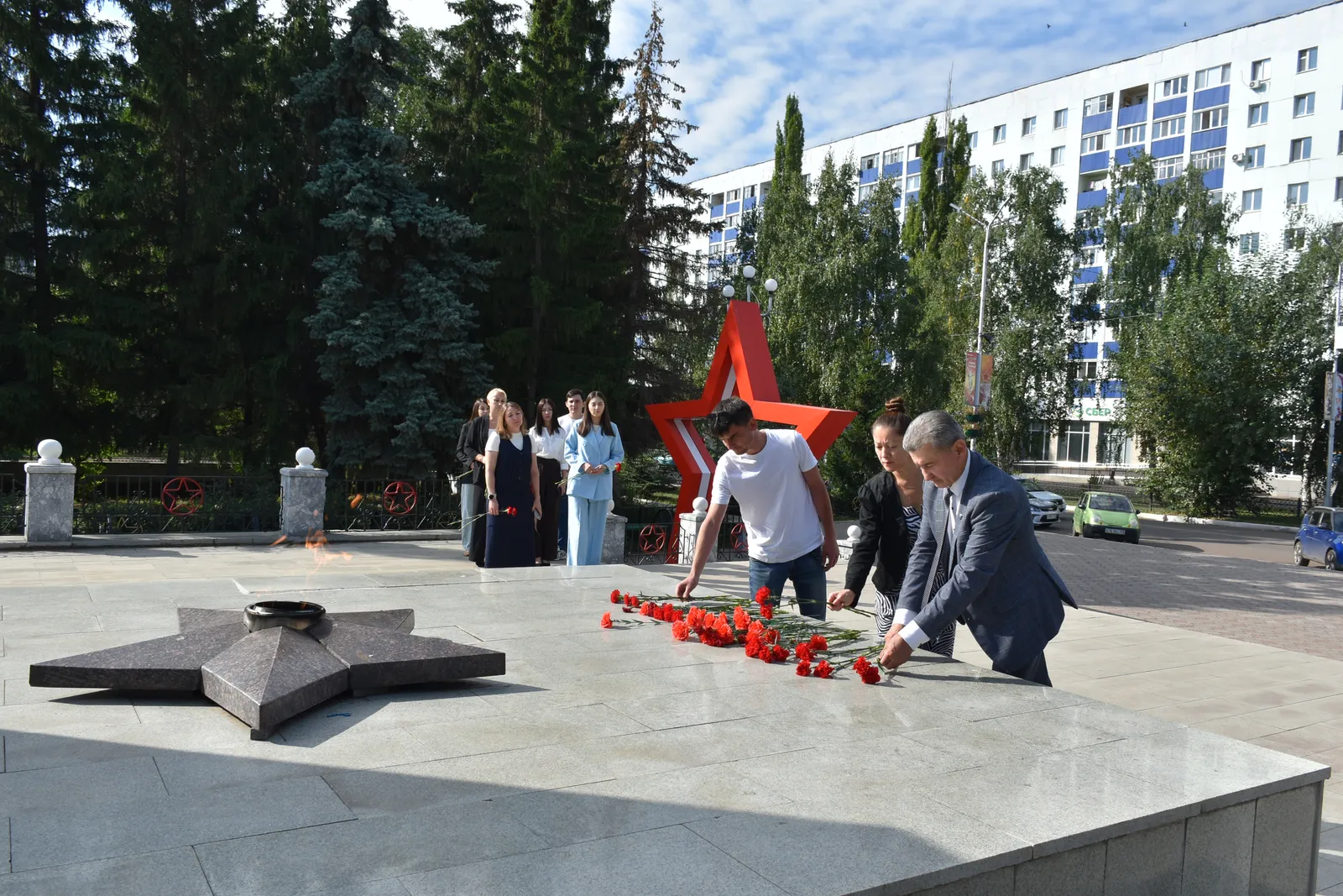 В Мелеузе сегодня празднуют День Государственного флага Российской Федерации