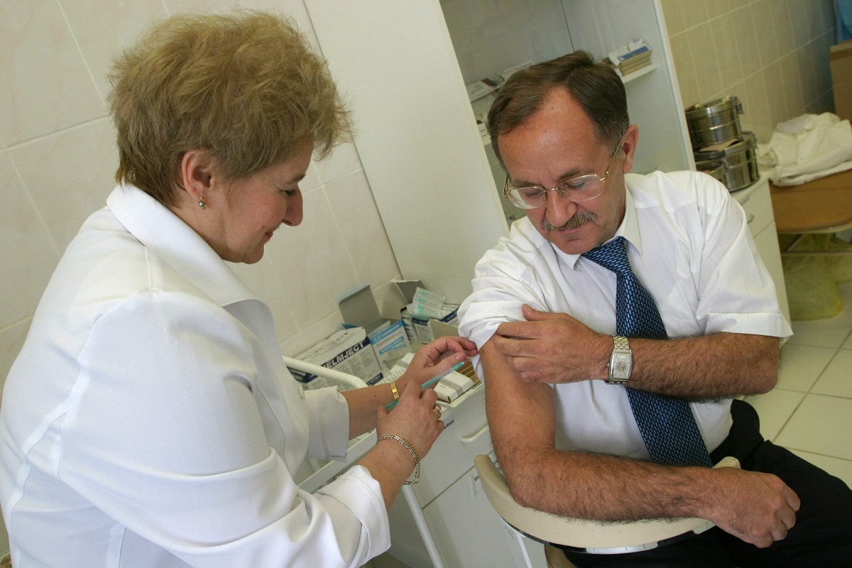 В Башкирии учителя начали массово вакцинироваться