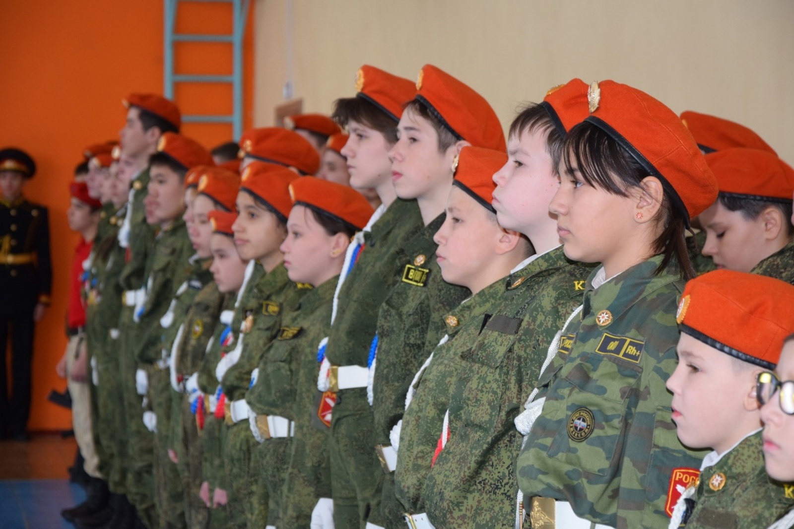 30 школьников вступили в ряды кадетского корпуса школы №4 Мелеуза