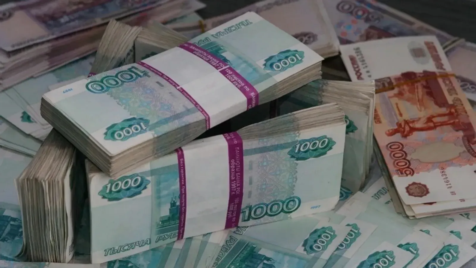 В России массово обращаются за ежегодной семейной выплатой