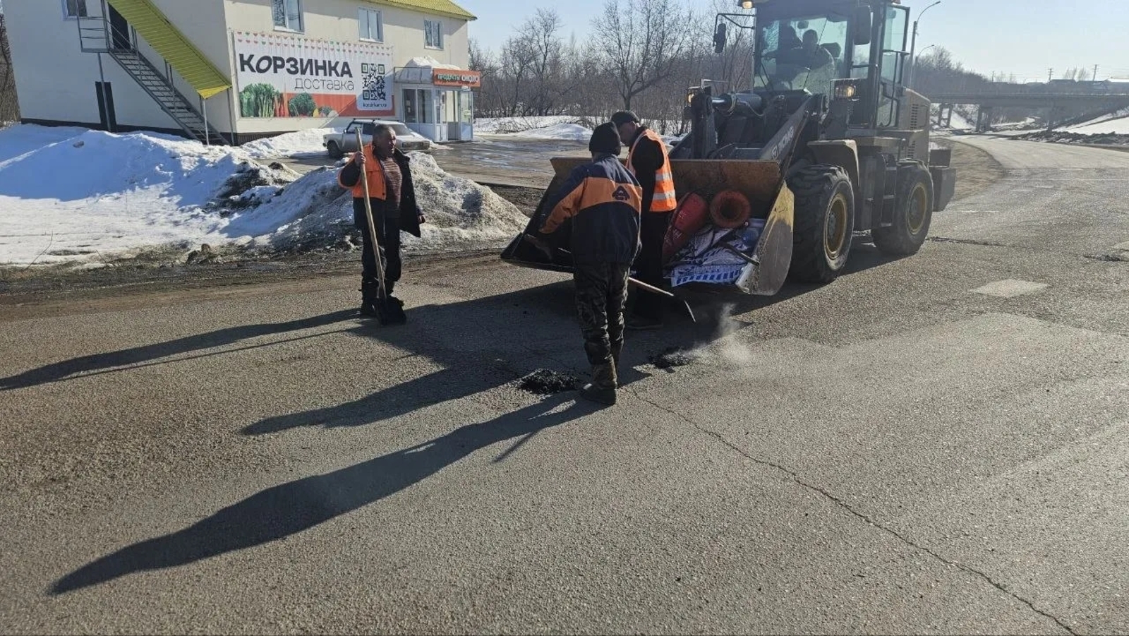 В Мелеузе стартовал ямочный ремонт дорог