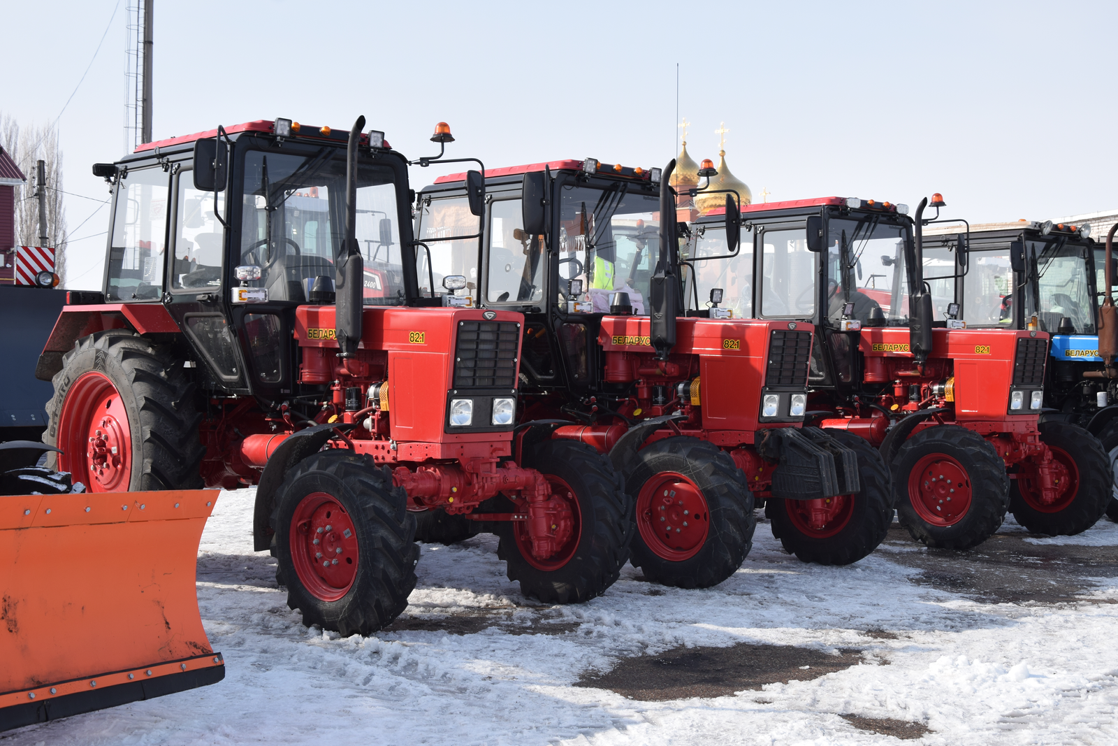 Аграрии Башкирии в весенних полевых работах задействуют больше техники