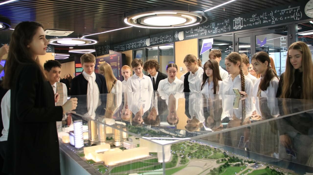 Более 200 школьников познакомились с наукой будущего в Межвузовском кампусе