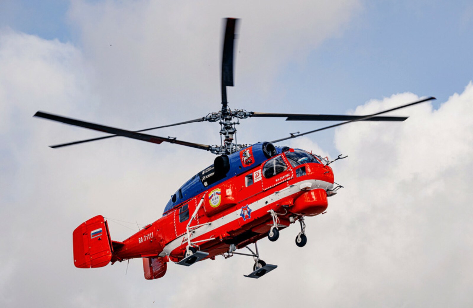 На авиасалоне МАКС-2021 состоялась премьера выпускаемого в  Башкирии вертолёта Ка-32А11М