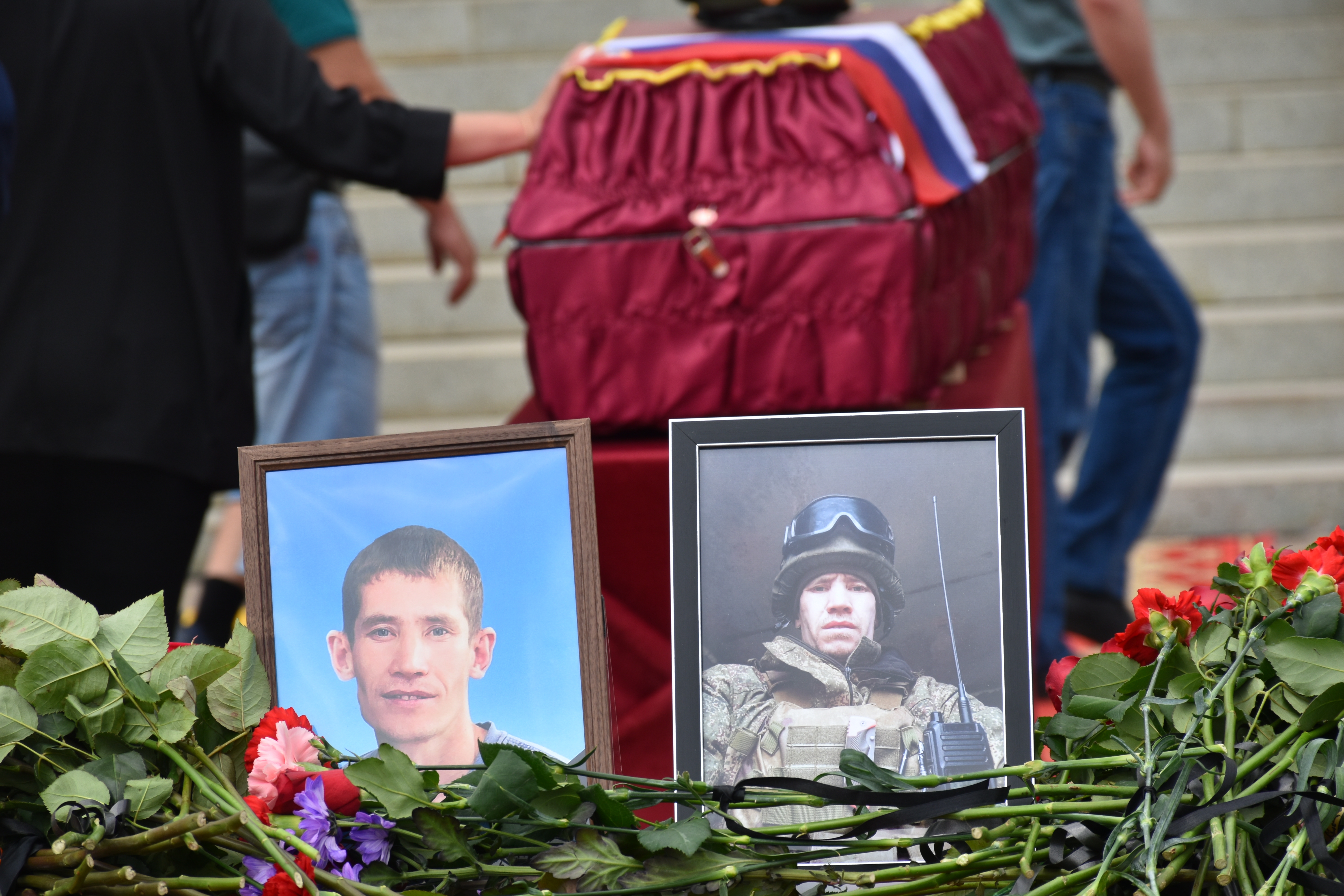 В Мелеузе простились с рядовым Русланом Акчулпановым, погибшим в ходе спецоперации на Украине.