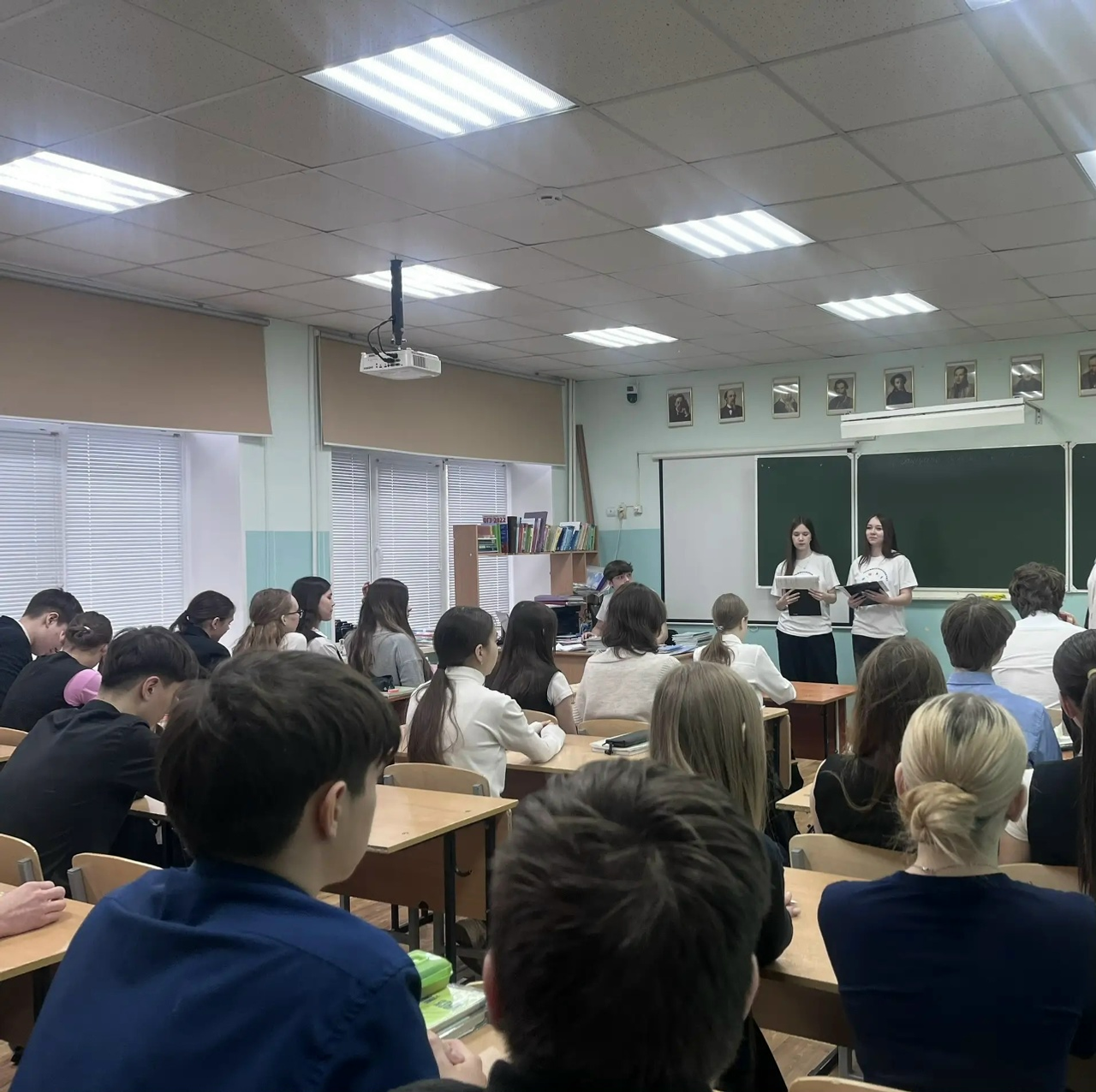 В Мелеузе амбассадоры "Профессионалитета" встречаются со школьниками