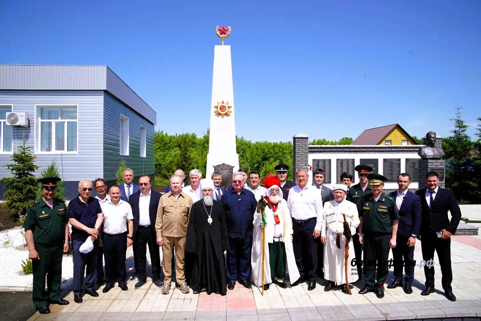 В одной из деревень Башкирии открыли мемориальный комплекс к 80-летию Победы
